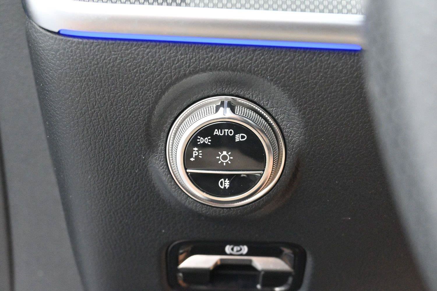 Used 2026 Mercedes-Benz CLE 300 4MATIC Cabriolet image 25