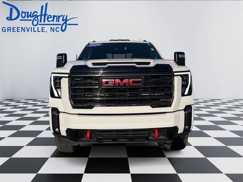 Used 2024 GMC Sierra 2500 AT4 w/ AT4 Preferred Package image 8