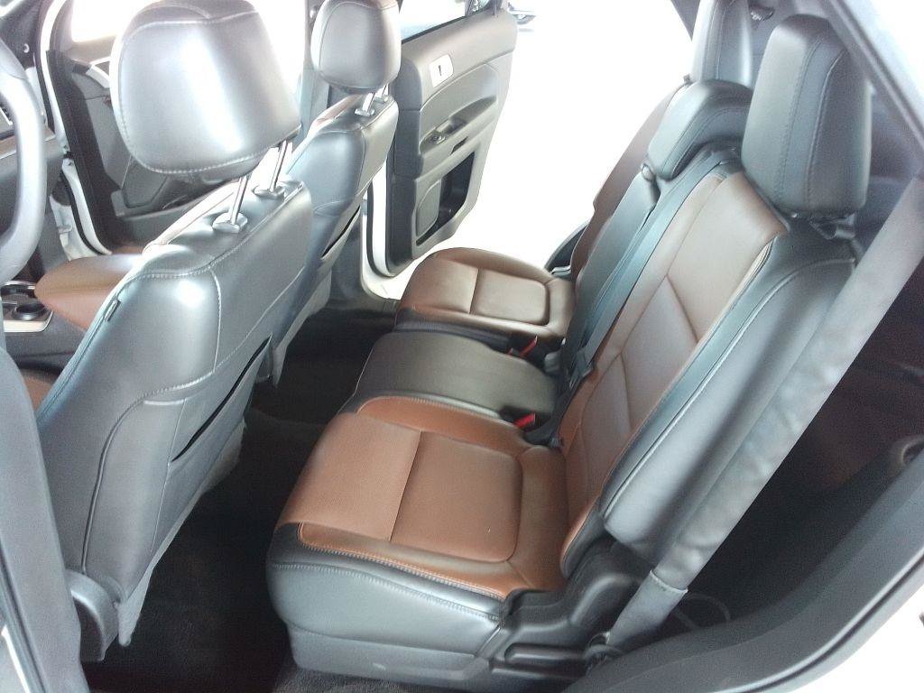 Used 2015 Ford Explorer Limited w/ Equipment Group 302A FWD image 18