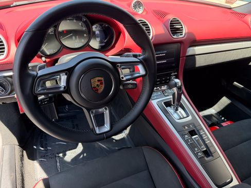 Certified 2022 Porsche 718 Boxster Spyder RWD image 16
