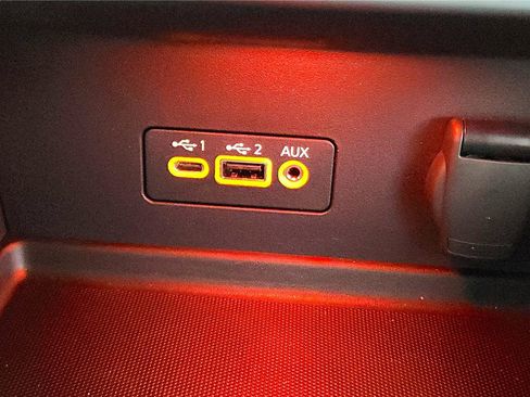 Used 2023 Nissan Sentra SV FWD image 25