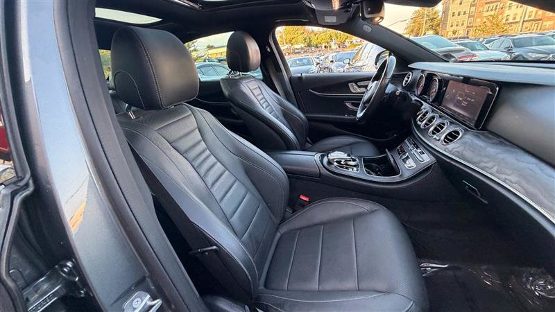 Used 2018 Mercedes-Benz E 300 image 8