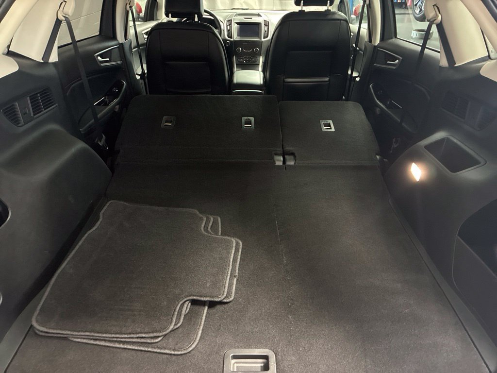 Used 2020 Ford Edge SEL w/ Convenience Package FWD image 15