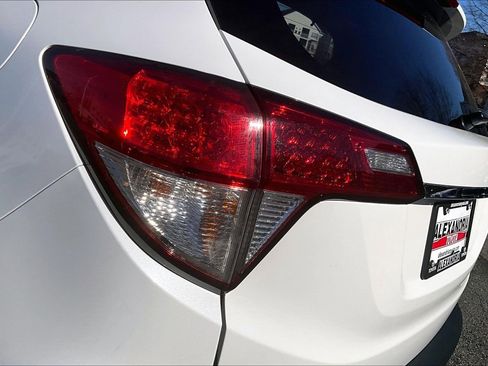 Used 2021 Honda HR-V EX image 27