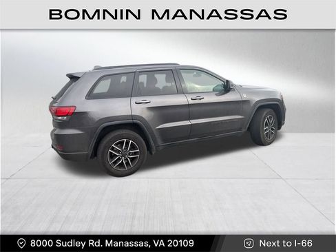 Used 2019 Jeep Grand Cherokee Trailhawk image 2