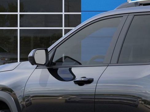 New 2026 Chevrolet Equinox LT w/ Convenience Package II image 12