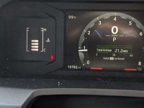 Used 2025 Toyota Tacoma SR5 AWD/4WD image 13