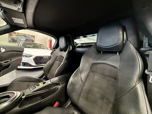 Used 2019 Nissan 370Z Touring RWD image 11