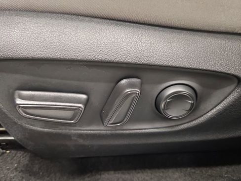 Used 2023 Toyota RAV4 XLE image 12