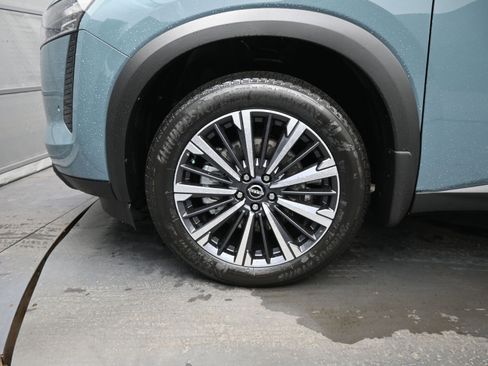 New 2026 Nissan Pathfinder Platinum AWD/4WD image 10
