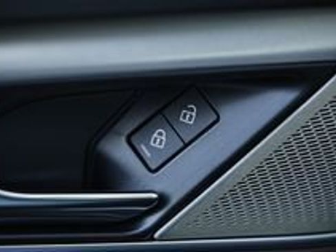 New 2024 Jaguar XF R-Dynamic SE image 11