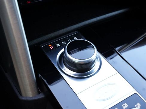 Used 2017 Land Rover Discovery HSE Luxury image 14