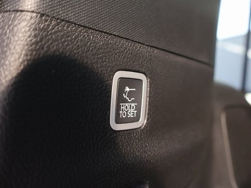 New 2025 Jeep Wagoneer L Series II image 17