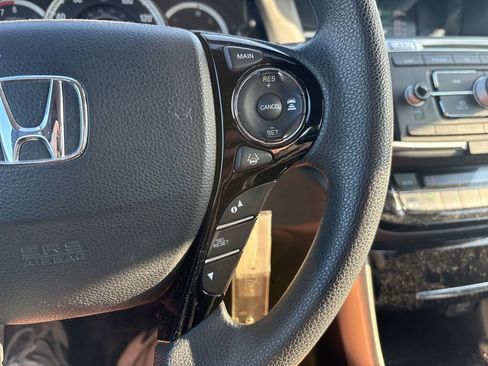 Used 2016 Honda Accord LX image 19