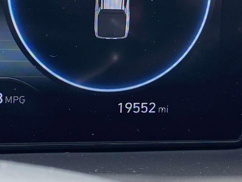 Used 2022 Hyundai Santa Cruz SEL Premium image 24