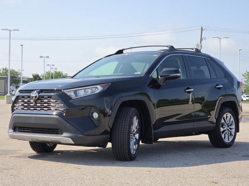 Used 2021 Toyota RAV4 Limited AWD/4WD image 16