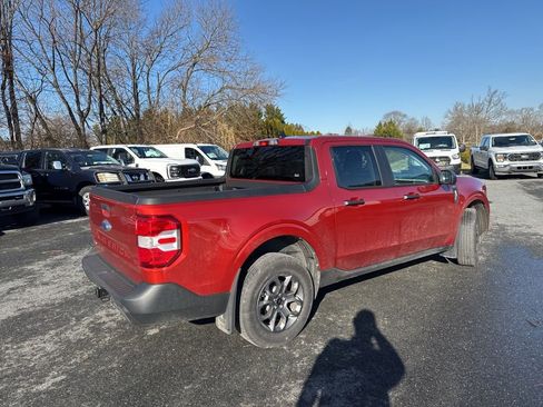 Used 2022 Ford Maverick XLT image 6