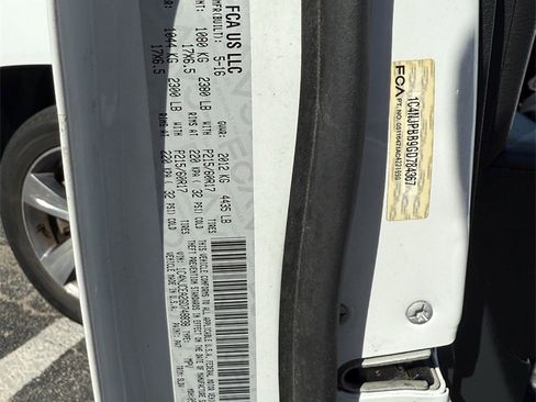 Used 2016 Jeep Compass High Altitude image 27