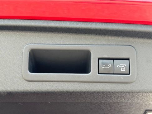 Used 2025 Toyota 4Runner Limited RWD image 7