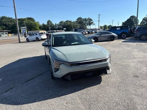 Used 2025 Kia K4 FWD image 9