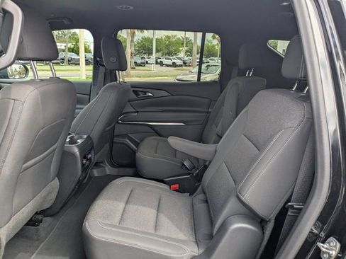 Certified 2024 Chevrolet Traverse LT FWD image 13