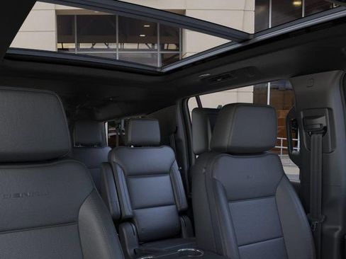 New 2026 GMC Yukon XL Denali w/ Denali Reserve Package RWD image 24