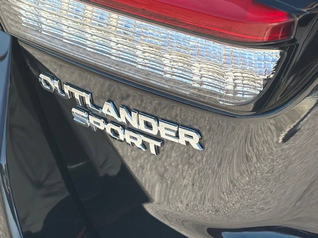 Used 2025 Mitsubishi Outlander Sport ES AWD/4WD image 14