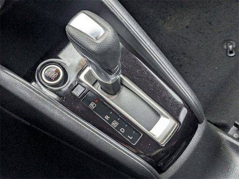 Used 2020 Nissan Kicks S image 13