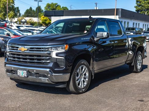 Used 2024 Chevrolet Silverado 1500 LTZ w/ LTZ Convenience Package II AWD/4WD image 4