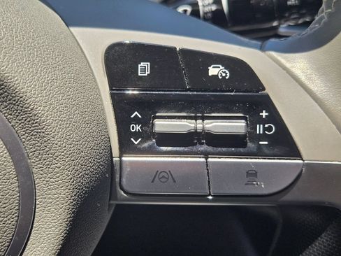 Used 2024 Hyundai Elantra SEL w/ Convenience Package FWD image 24