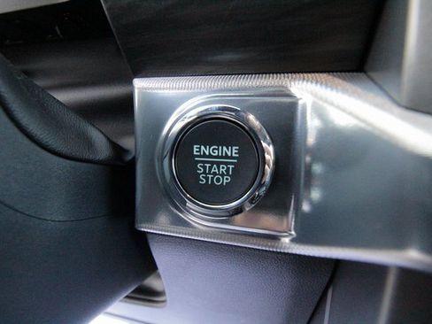 New 2025 Ford F150 Lariat w/ Equipment Group 501A Mid image 28