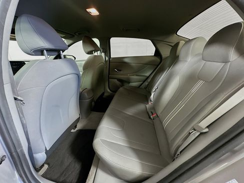 Used 2022 Hyundai Elantra SEL FWD image 26