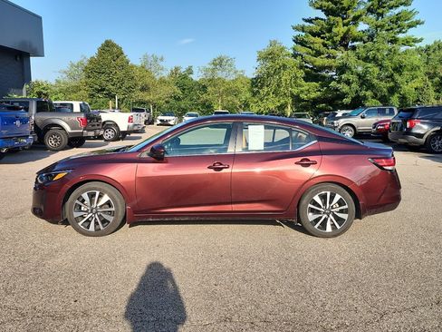 Used 2024 Nissan Sentra SV w/ SV Premium Package FWD image 4