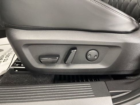 New 2026 Nissan Rogue Platinum image 31