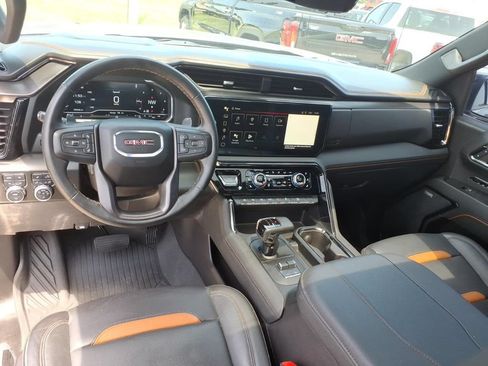 Used 2024 GMC Sierra 1500 AT4 w/ Technology Package AWD/4WD image 23