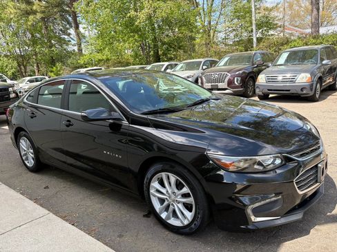 Used 2017 Chevrolet Malibu LT w/ Leather Package image 5