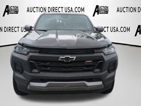 Used 2023 Chevrolet Colorado Trail Boss w/ Technology Package image 12