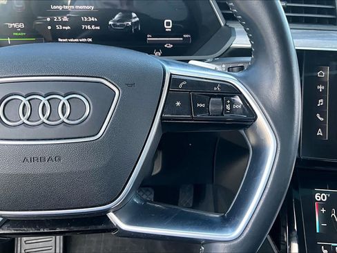Used 2021 Audi e-tron Premium Plus w/ Premium Plus Package AWD/4WD image 21