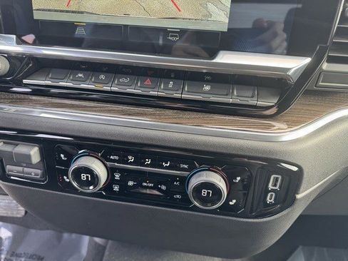 Used 2025 Chevrolet Silverado 1500 LT image 21