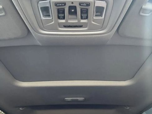 Used 2019 GMC Sierra 1500 Denali w/ Technology Package AWD/4WD image 18