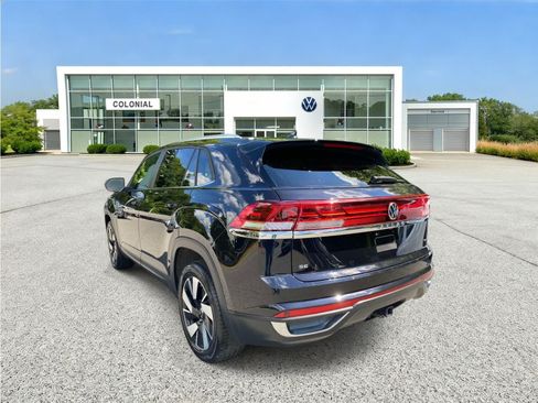Certified 2026 Volkswagen Atlas Cross Sport SE AWD/4WD image 3