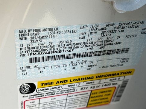 Used 2024 Ford Expedition Limited image 38