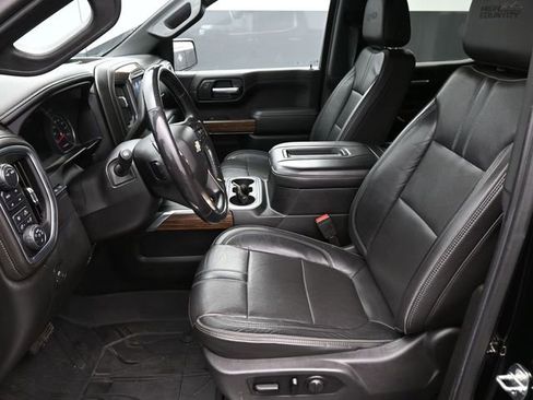 Used 2020 Chevrolet Silverado 1500 High Country w/ Technology Package AWD/4WD image 10