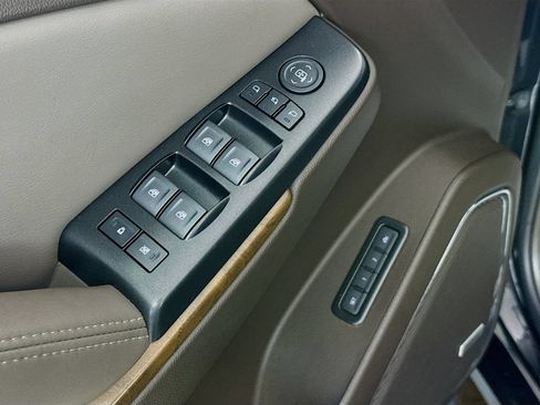 Used 2020 GMC Yukon Denali RWD image 19