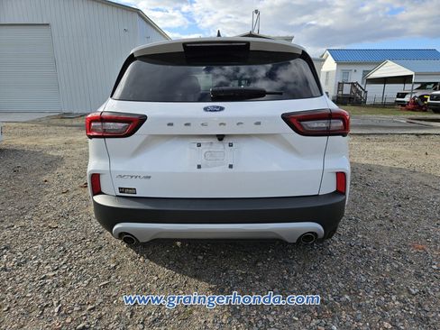 Used 2023 Ford Escape Active w/ Cold Weather Package image 8