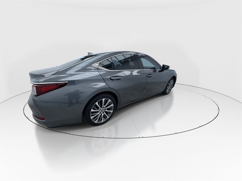 Used 2019 Lexus ES 350 Ultra Luxury image 8