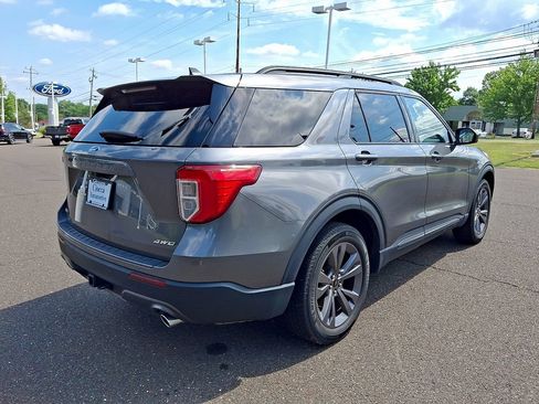 Used 2023 Ford Explorer XLT w/ Equipment Group 202A AWD/4WD image 6