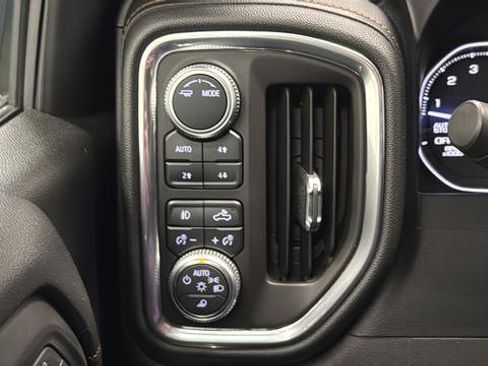 Used 2020 GMC Sierra 1500 AT4 w/ AT4 Premium Package AWD/4WD image 32