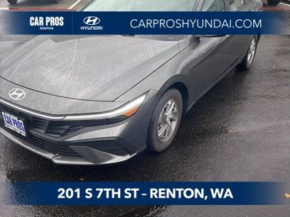 Used 2025 Hyundai Elantra SE