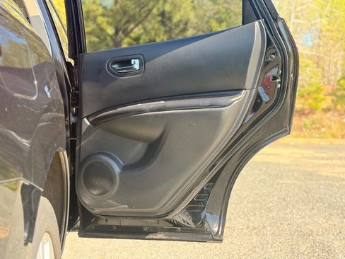 Used 2013 Nissan Rogue SL AWD/4WD image 18